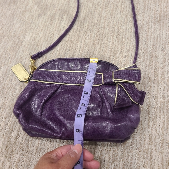 Coach crossbody or sling bag - Picture 4 of 6